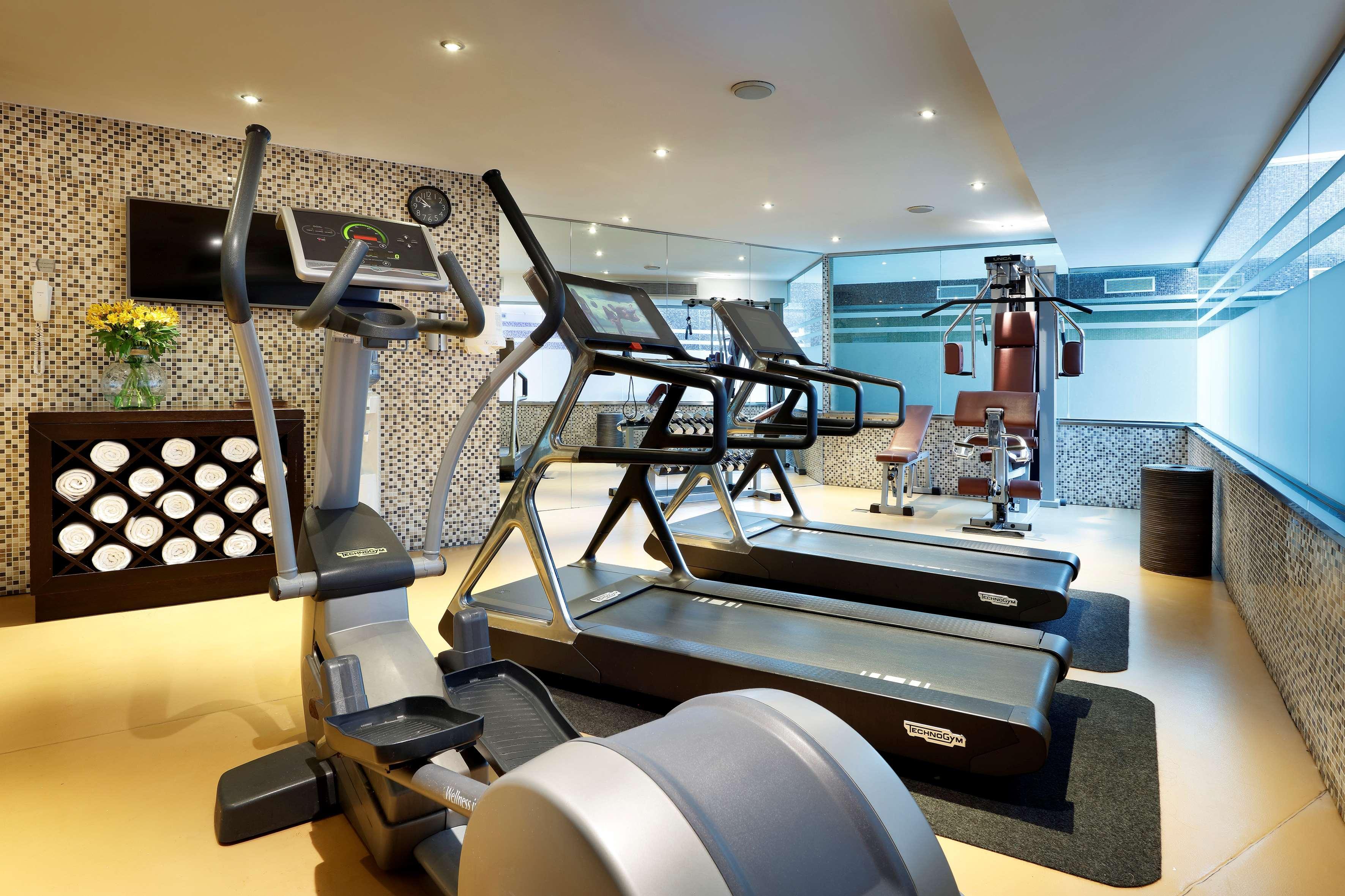 Hotel Melia Barcelona Sarria Exteriér fotografie The gym at the Mandarin Oriental, Hong Kong